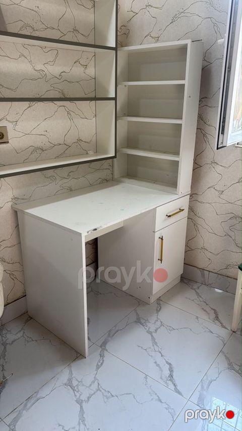 Düz masa, Polkalı, Siyirməli, Sadə laminat — Mehdiabad