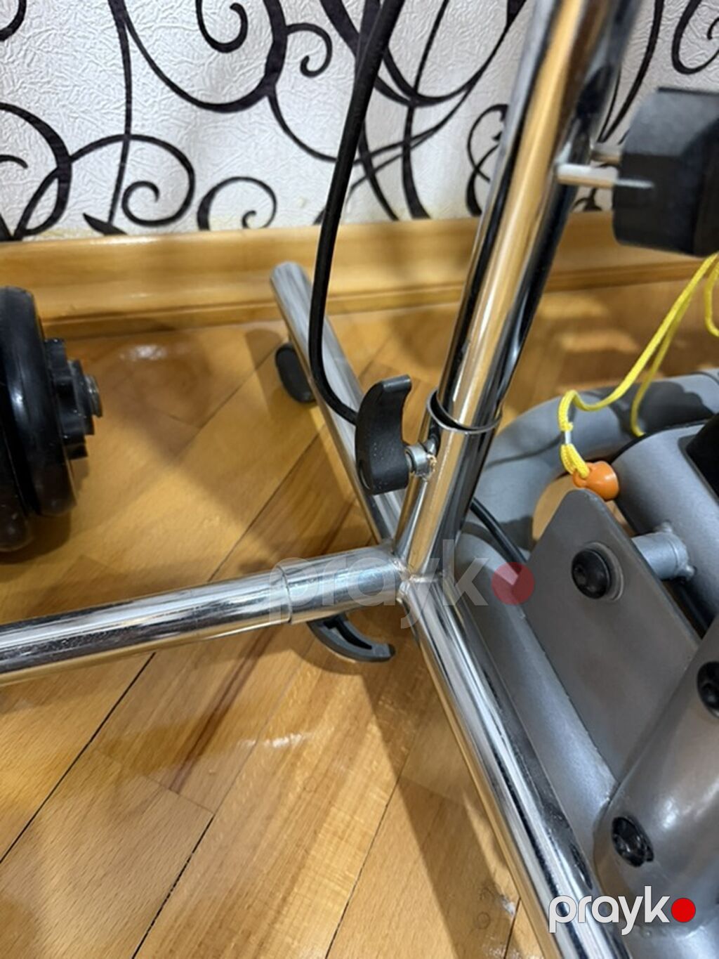 Uzunlug 1.50 sm Hundurluk 1.60 sm Metal geyim asqısı – tək səviyyəli — Asılacaqlar, Bakı (3)