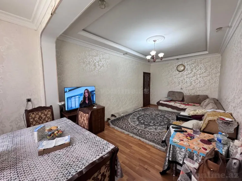 Satılır 3 otaqlı Mənzil Köhnə tikili 70 m² Bakı, Binəqədi r., Azadlıq prospekti m., 7-ci mikrorayon — Mənzil, Bakı (8)