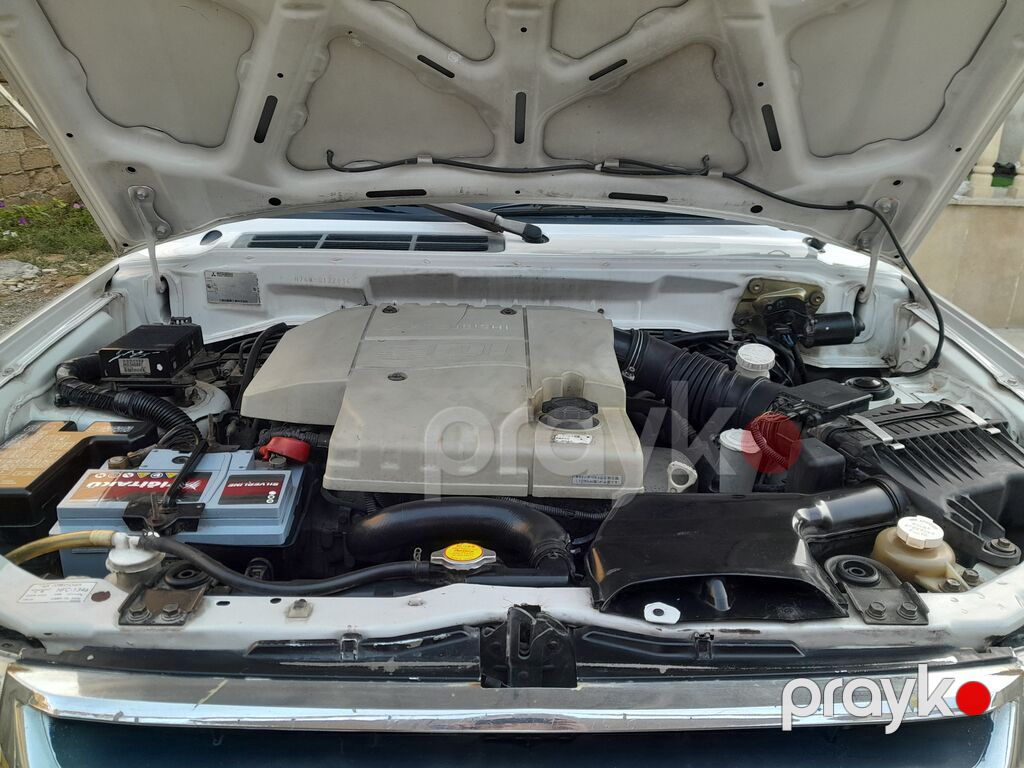 Mitsubishi Pajero IO (5 qapı), ağ rəng, avtomatik ötürücü. - Tam — Avtomobillər, Digah (8)