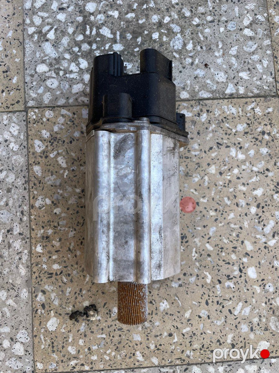 BMW F10 ehtiyat hissələri — Ehtiyat hissələri və aksesuarlar, Bakı (3)
