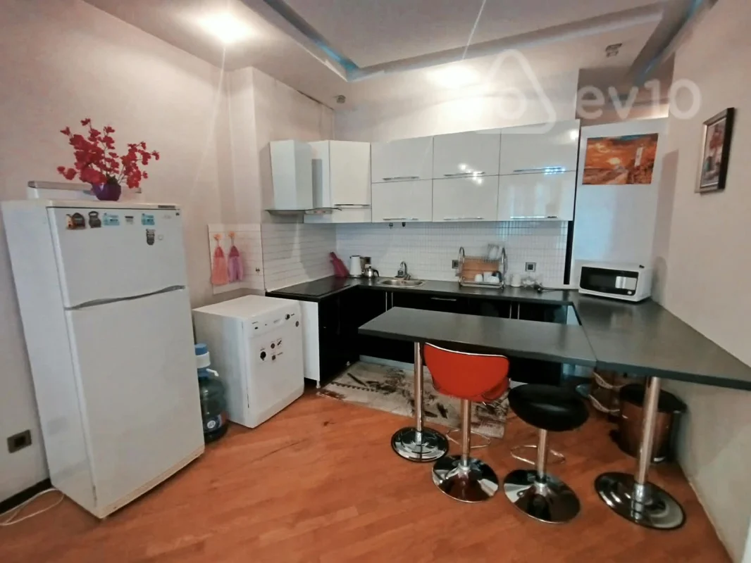 3 otaqlı mənzil, 130 m², Kövkəb Səfərəliyeva küçəsi — kirayə — Mənzil, Bakı (5)