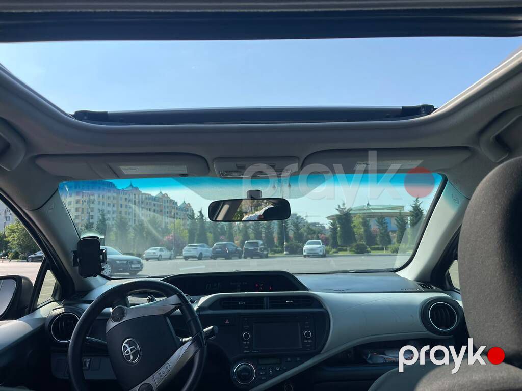 Toyota Prius C, 1.5 L, 0.9 kWh, 2012 il, 378 196 km — Avtomobillər, Sumqayıt (6)
