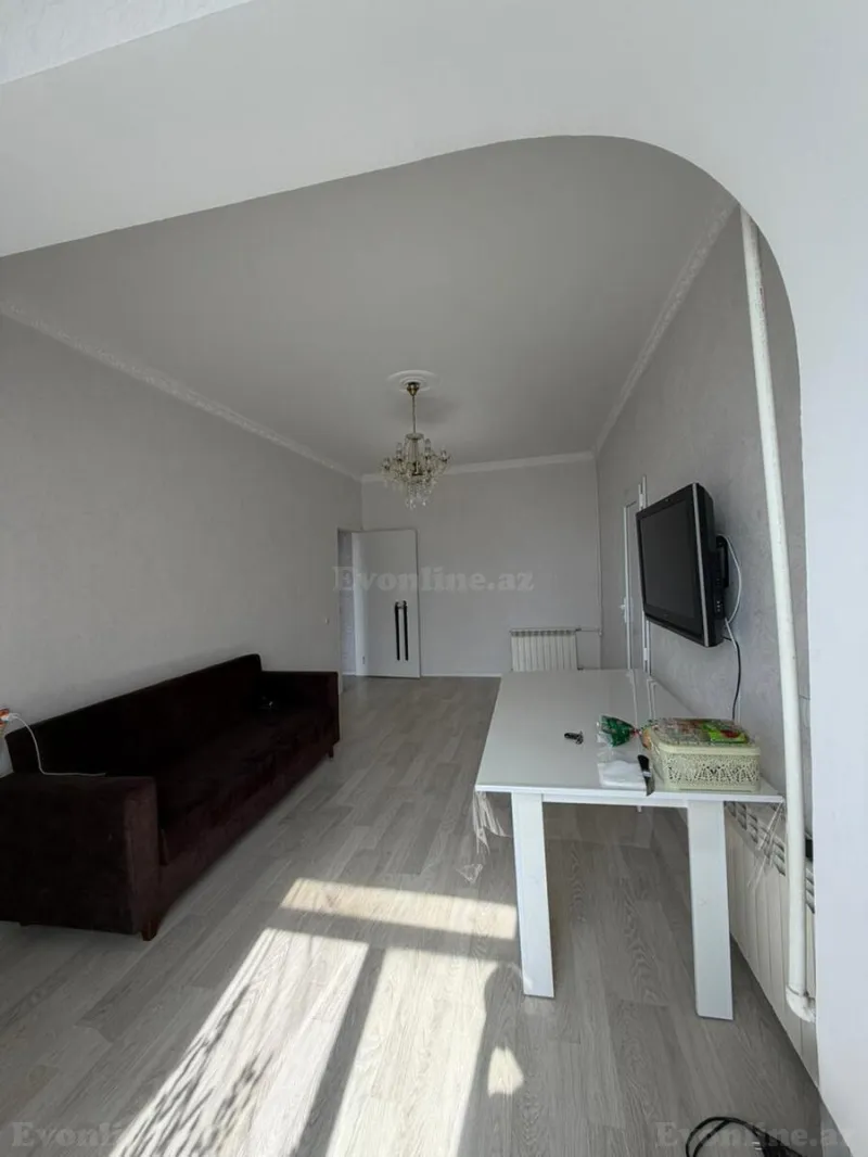 Satılır 2 otaqlı Mənzil Köhnə tikili 45 m² Bakı, Binəqədi r., Nəsimi m — Bakı
