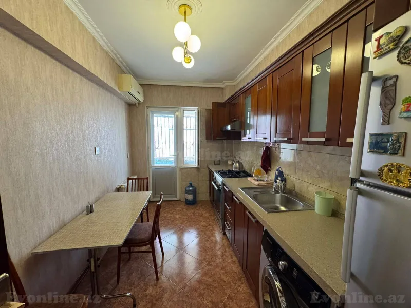 Satılır 3 otaqlı Mənzil Köhnə tikili 80 m² Bakı, Yasamal r., İnşaatçılar m — Mənzil, Bakı (7)