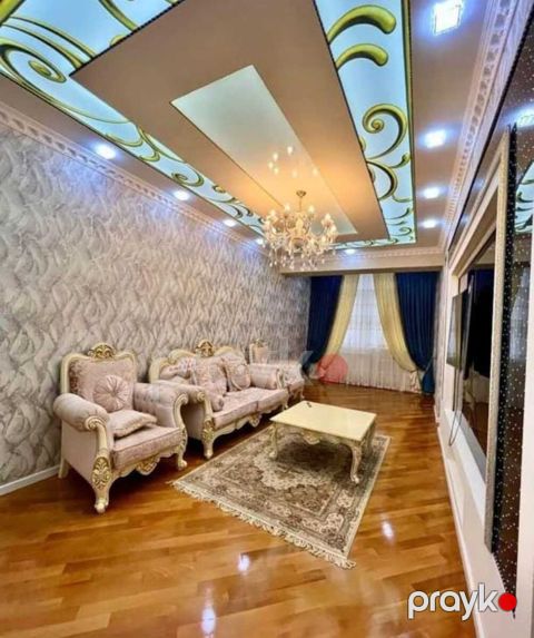 Satılır 3 otaqlı köhnə tikili 95 m² — Bakı