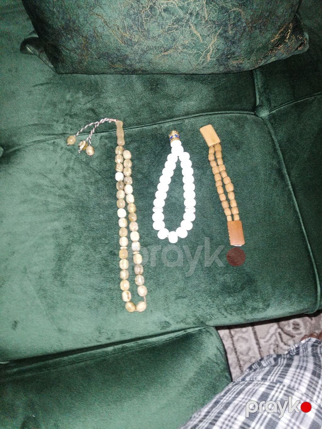 Salam herkese 2 li qəhvəyi olan 15manat ya barutdandir yada zeytin — Uca bilərziklər, Masazır (2)