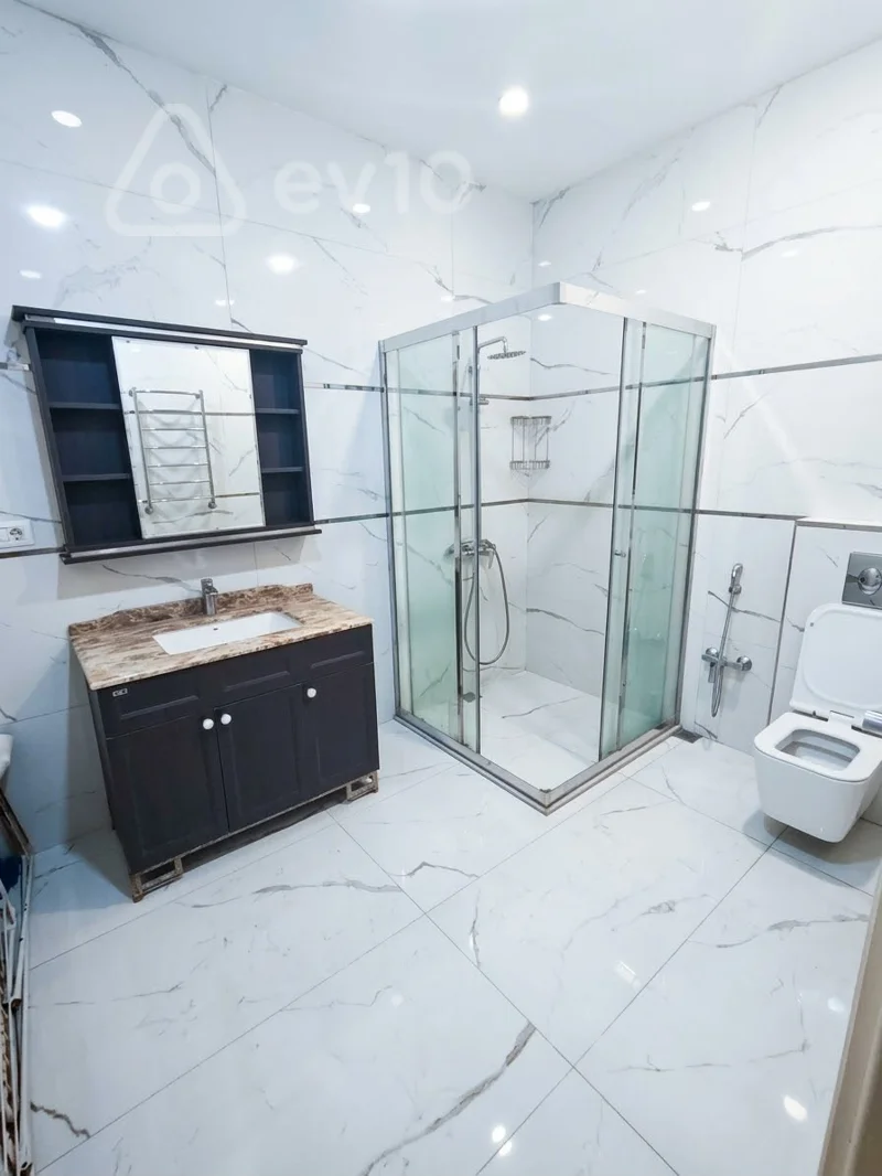 4 otaqlı mənzil, 190 m², Nizami küçəsi — kirayə — Mənzil, Bakı (9)
