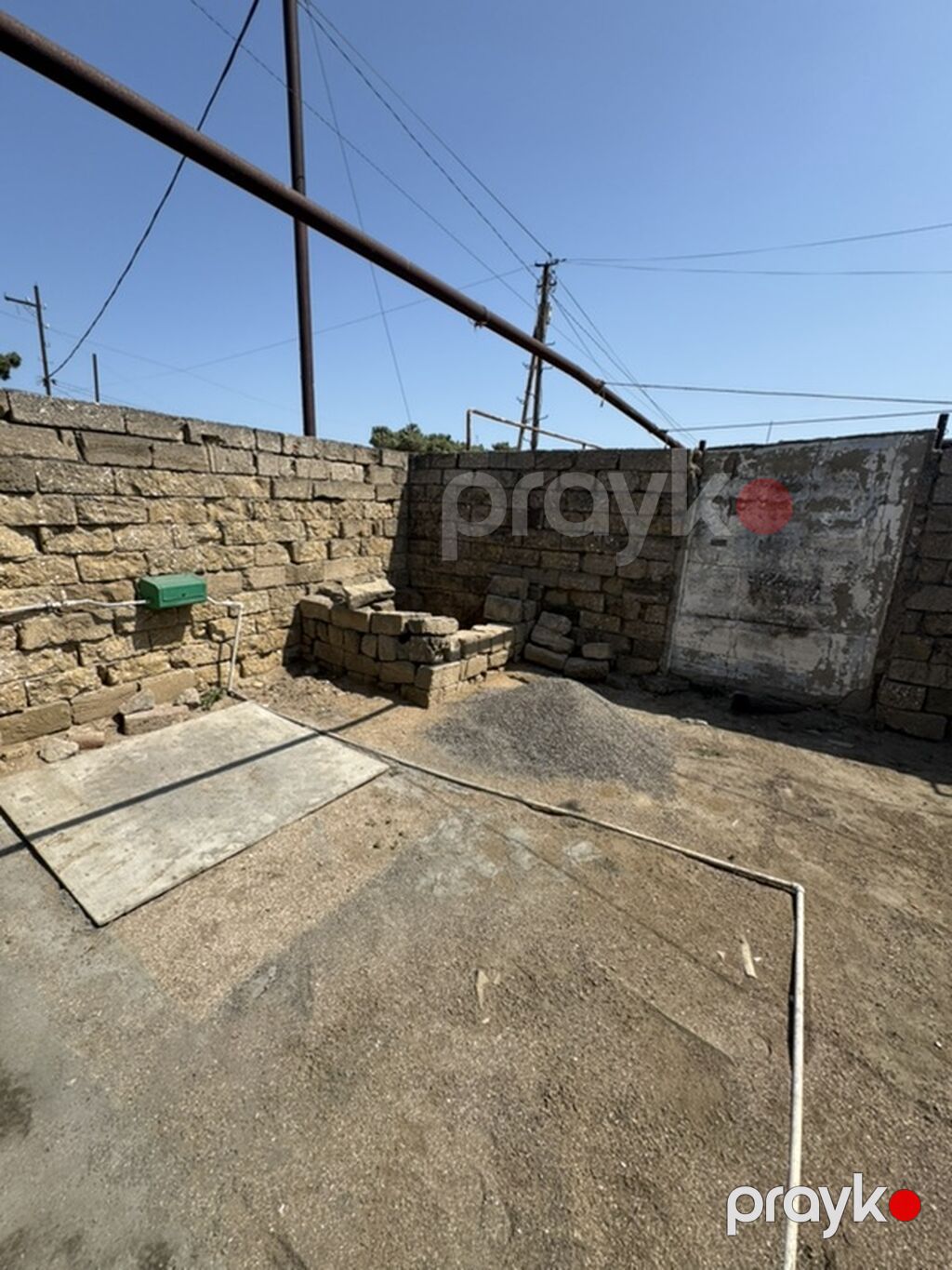 Həyətyanı sahəsi olan kiçik həyət evi - Daş hasarlı bağ sahəsi — Ev, villa, Digah (2)