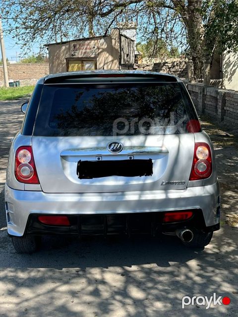 2014 cü il satılır barter də var qiymət 4300 satılır — Bakı
