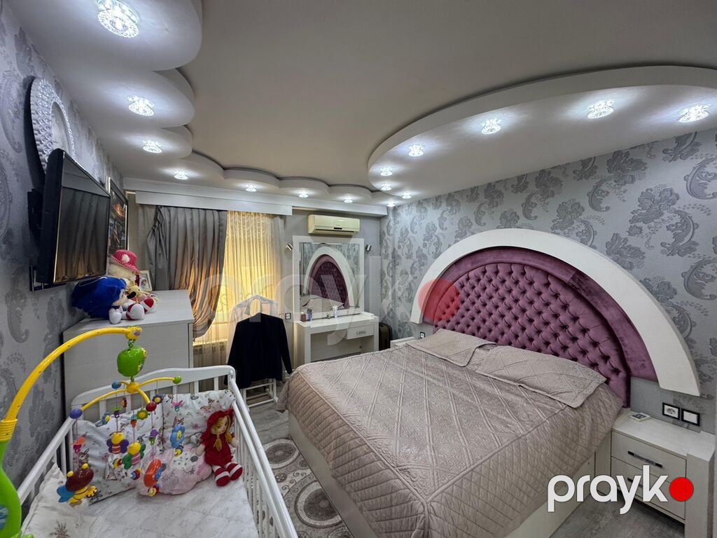 Təsvir: Şık dizaynlı, geniş və işıqlı mənzil interyeri. Zal — Mənzil, Digah (5)