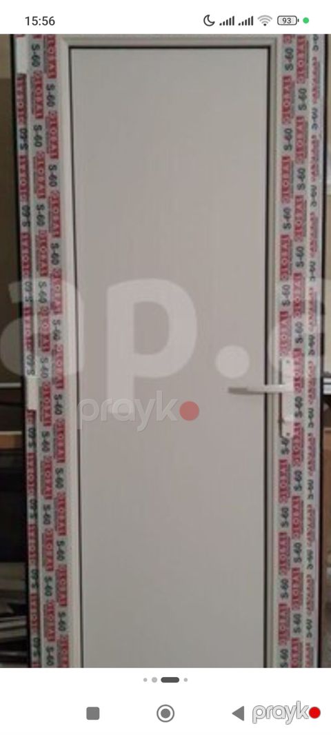 Ağ rəngli plastik qapı - Material: PVC/profil (üzərində “S-40” — Mehdiabad
