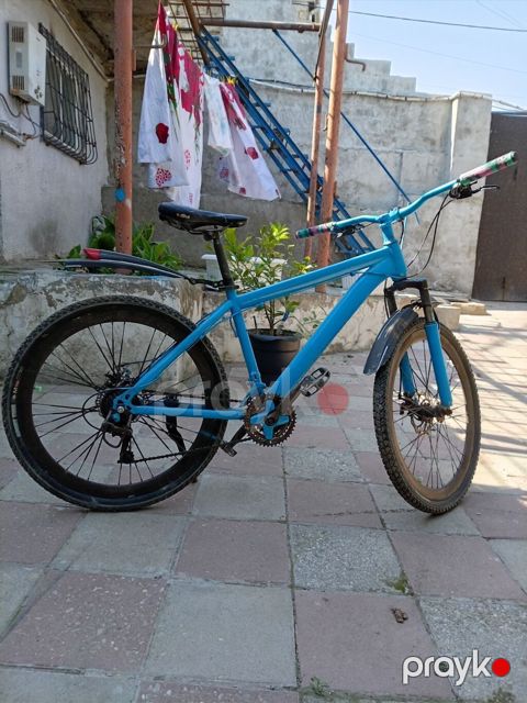 Dağ/şəhər tipli velosiped – mavi rəng Sprey vurulub veloda Təkərlər — Digah
