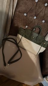 Zeytun-yaşıl dəri və bej parça kombinasiyalı çanta içi deri astarı — LEYLA — Bags, suitcases, wallets