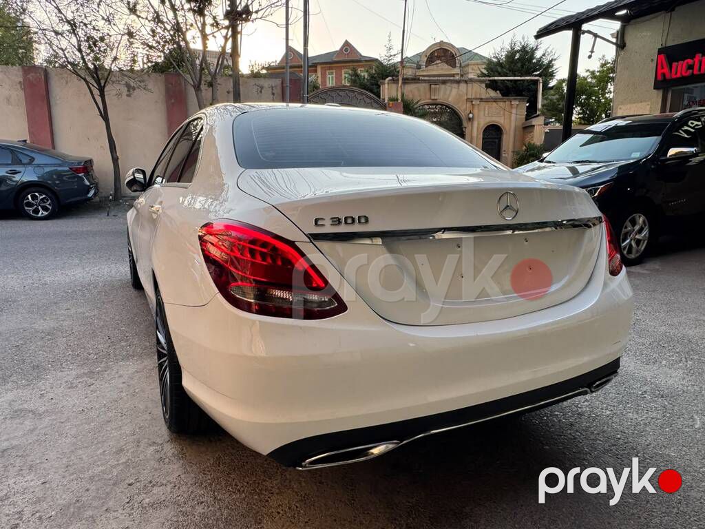 Mercedes C 300, 2.0 L, 2018 il, 63 940 km — Avtomobillər, Bakı (6)