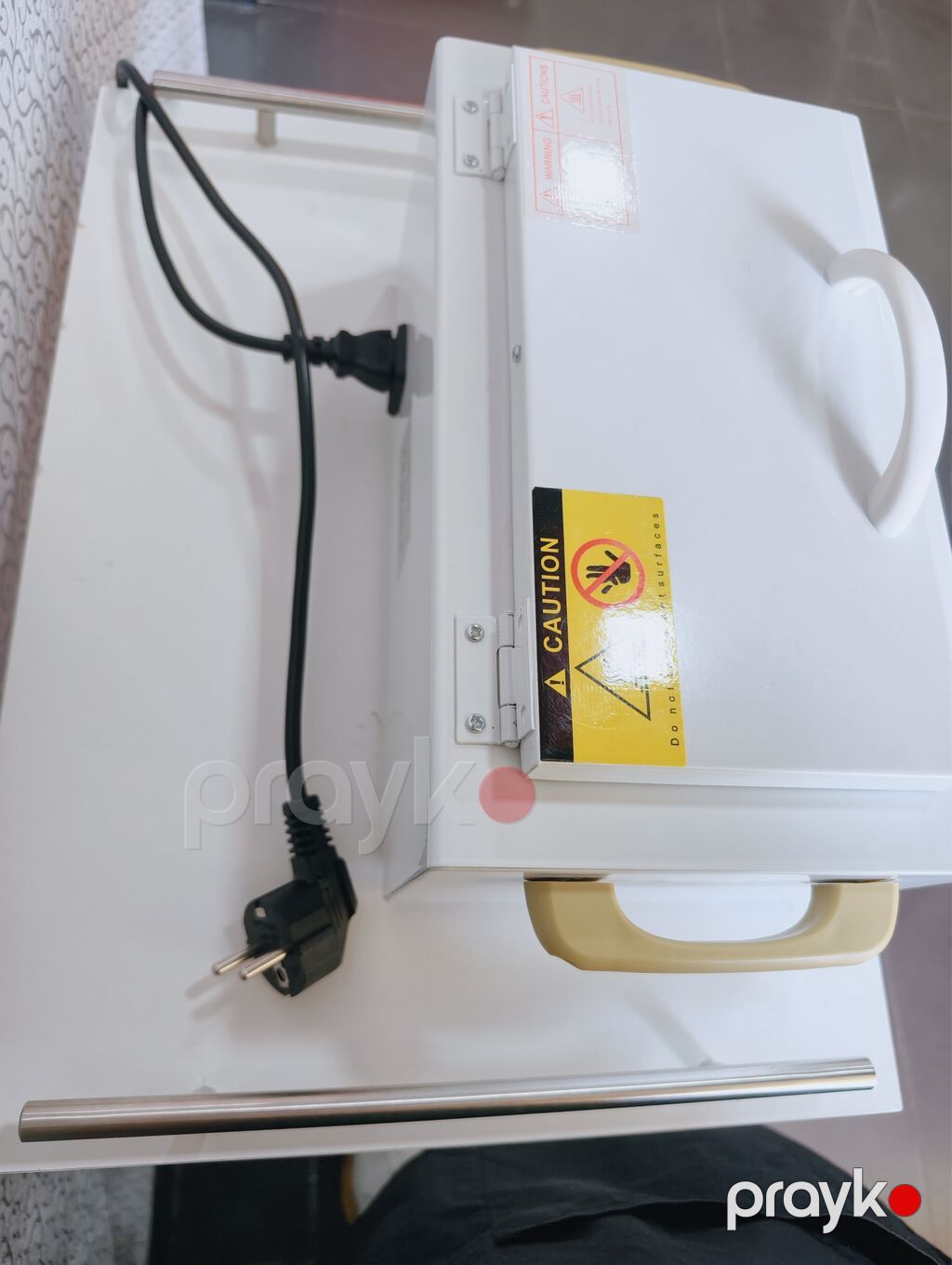 Yüksək temperaturla sterilizasiya edən quru hava tipli cihaz Manikür — Kreslo, Bakı (10)