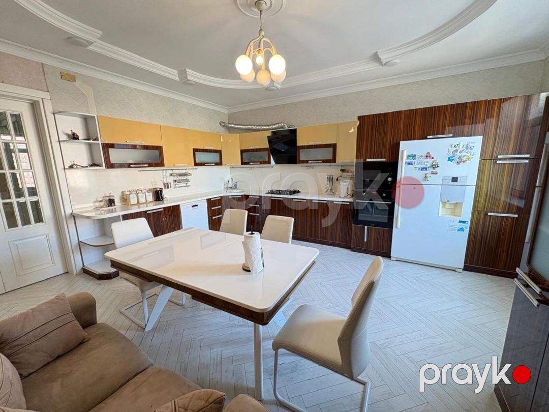 Satılır 6 otaqlı yeni tikili 303 m² — Mənzil, Bakı (10)