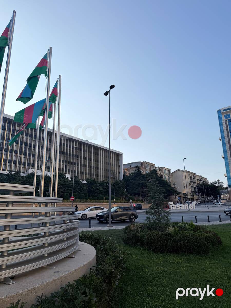 Satılır 3 otaqlı köhnə tikili 100 m² — Mənzil, Bakı (10)