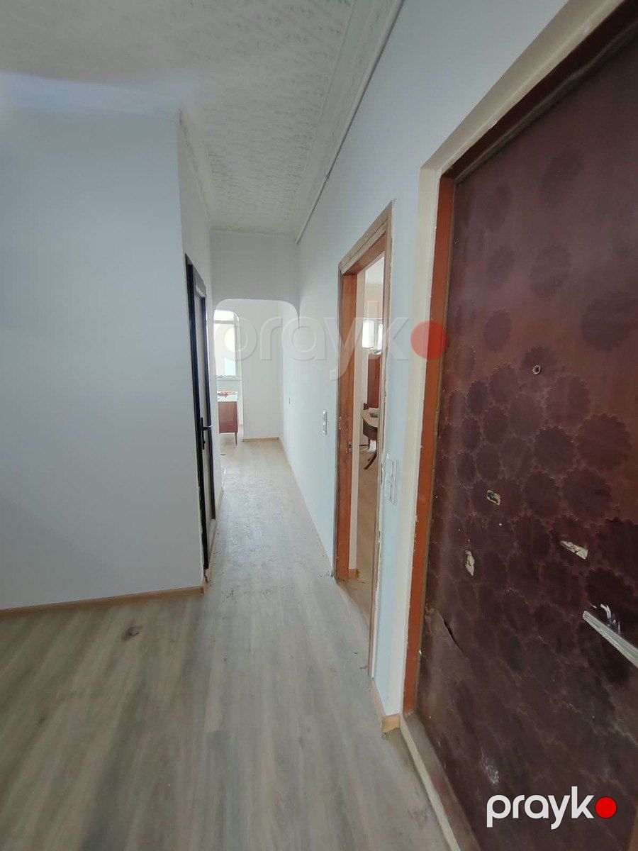 Satılır 2 otaqlı köhnə tikili 65 m² — Mənzil, Bakı (3)