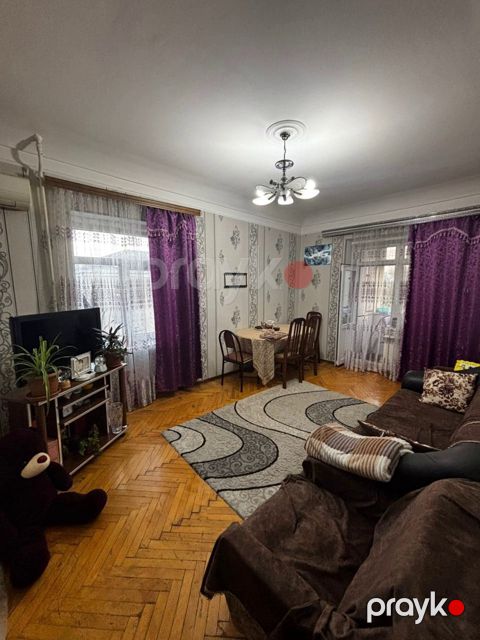 Satılır 2 otaqlı köhnə tikili 50 m² — Bakı