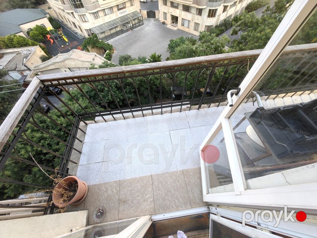 Satılır 5 otaqlı köhnə tikili 197 m² — Mənzil, Bakı (9)