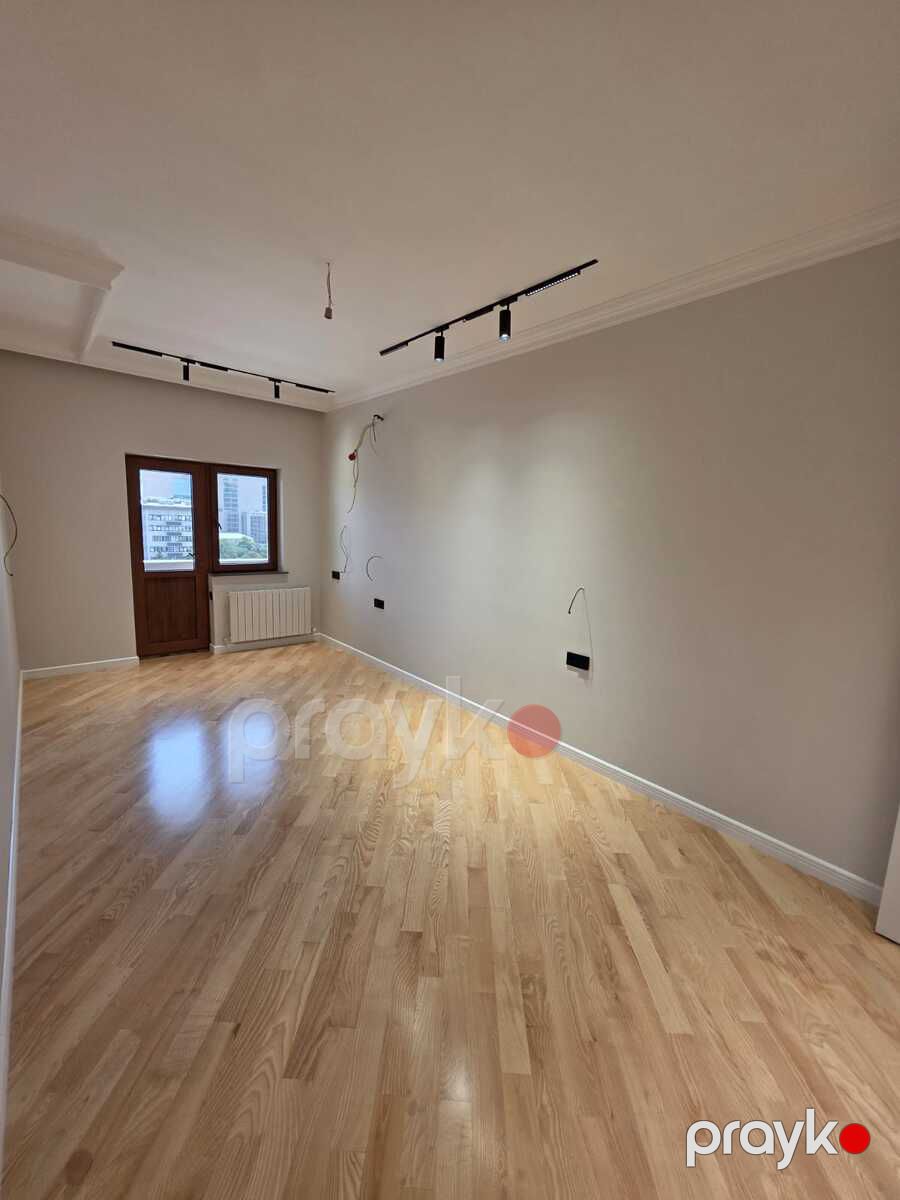 Satılır 4 otaqlı yeni tikili 211 m² — Mənzil, Bakı (8)