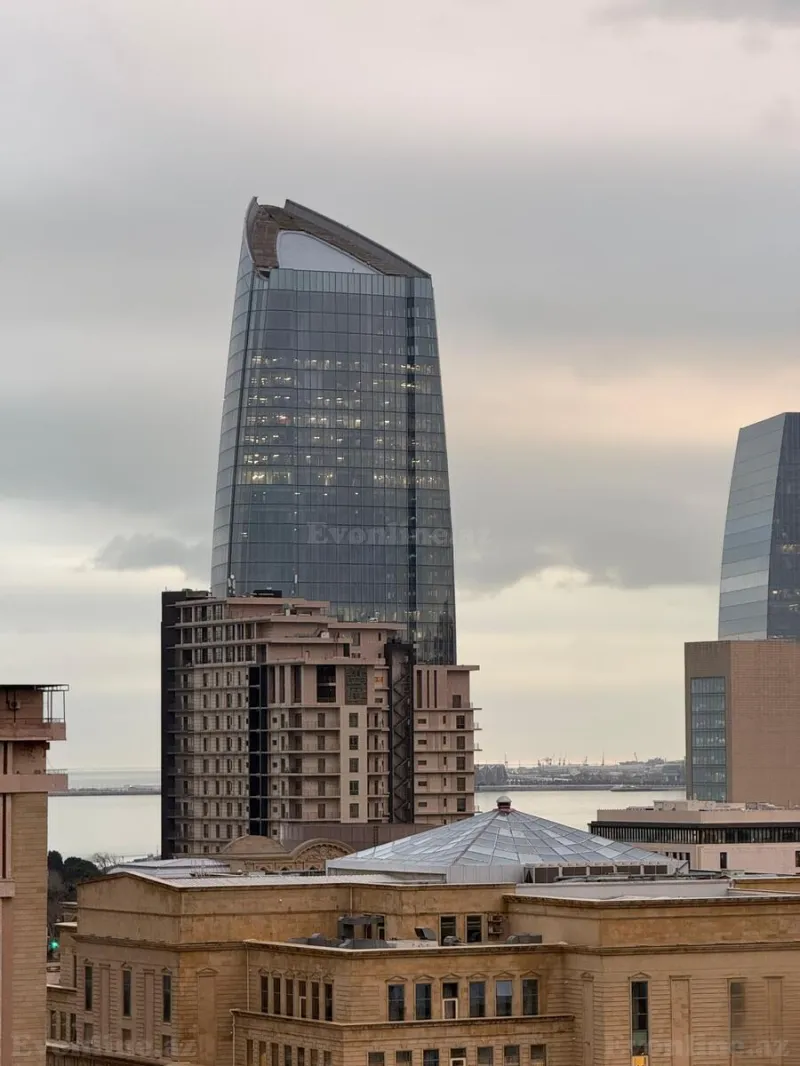Satılır 4 otaqlı Mənzil Yeni tikili 179 m² Bakı, Xətai r — Mənzil, Bakı (2)