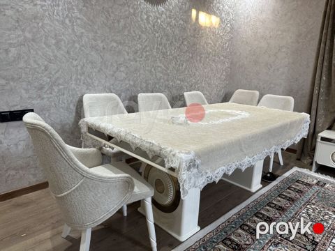Zövqlü interyer üçün ağ rəngdə mebel dəsti - Yemək masası və 8 ədəd — Bakı