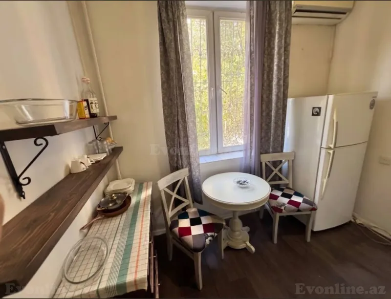 Kirayə verilir 1 otaqlı Mənzil Köhnə tikili 42 m² Bakı, Nəsimi r., Nizami m — Mənzil, Bakı (7)