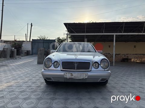 Mercedes E 240, 2.4 L, 1999 il, 450 000 km