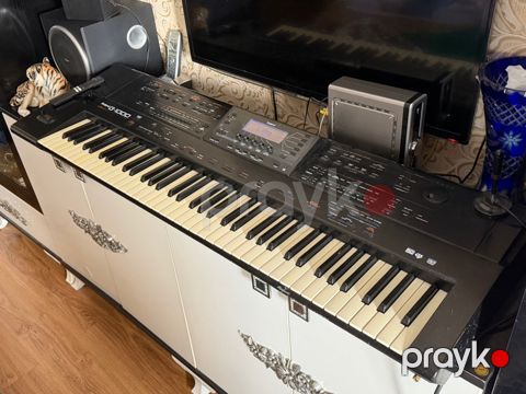 Sintezator Roland G-1000 — Bakı