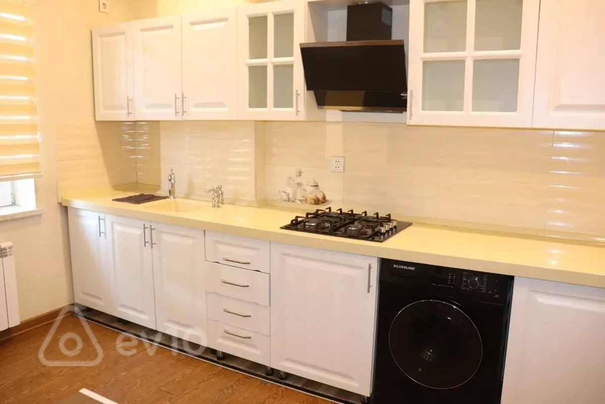 3 otaqlı mənzil, 150 m², ilahiyyat mescidi — kirayə — Mənzil, Bakı (6)
