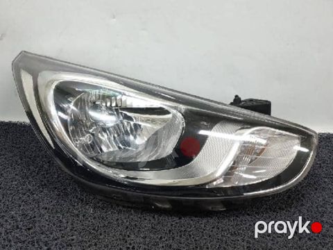 Hyundai Accent 2011 ön farası — Bakı