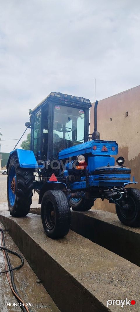 Kənd təsərrüfatı üçün universal təkərli traktor Xüsusiyyətlər — Beyləqan