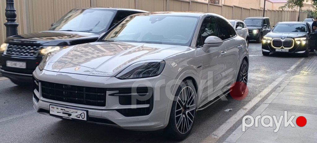 Porsche Cayenne E-hybrid Coupe, 3.0 L, 21.8 kWh, 2023 il, 31 407 km — Avtomobillər, Bakı (2)