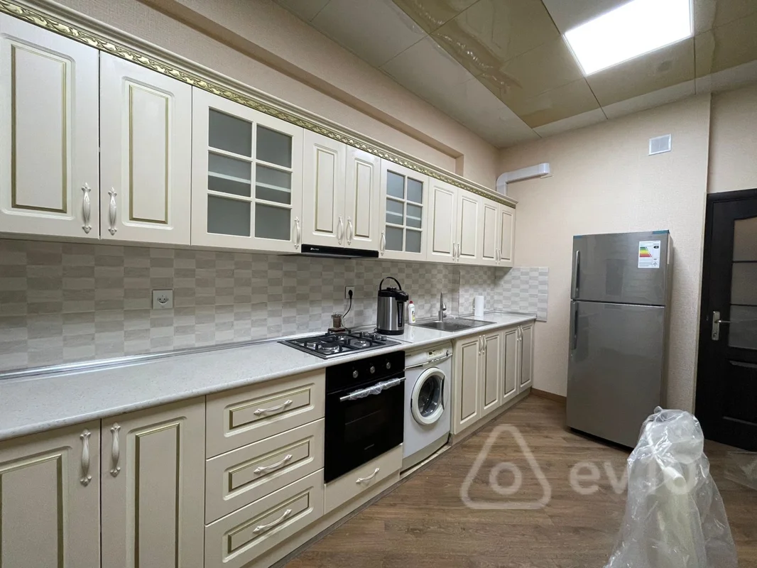 2 otaqlı mənzil, 90 m², 8-ci mkr — kirayə — Bakı