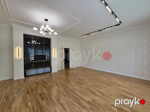 Satılır 3 otaqlı yeni tikili 153 m² — Bakı
