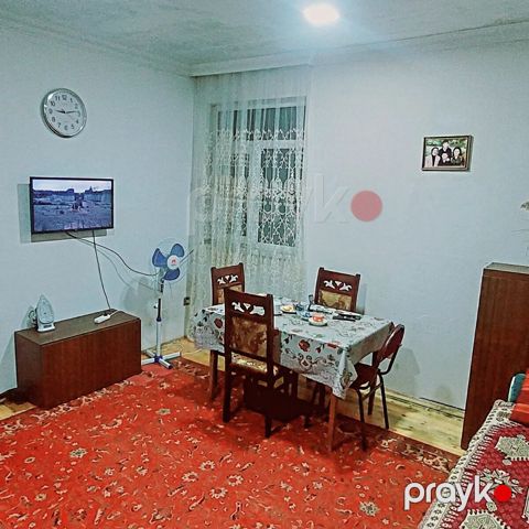 Həyət evi, Səbail r — Bakı