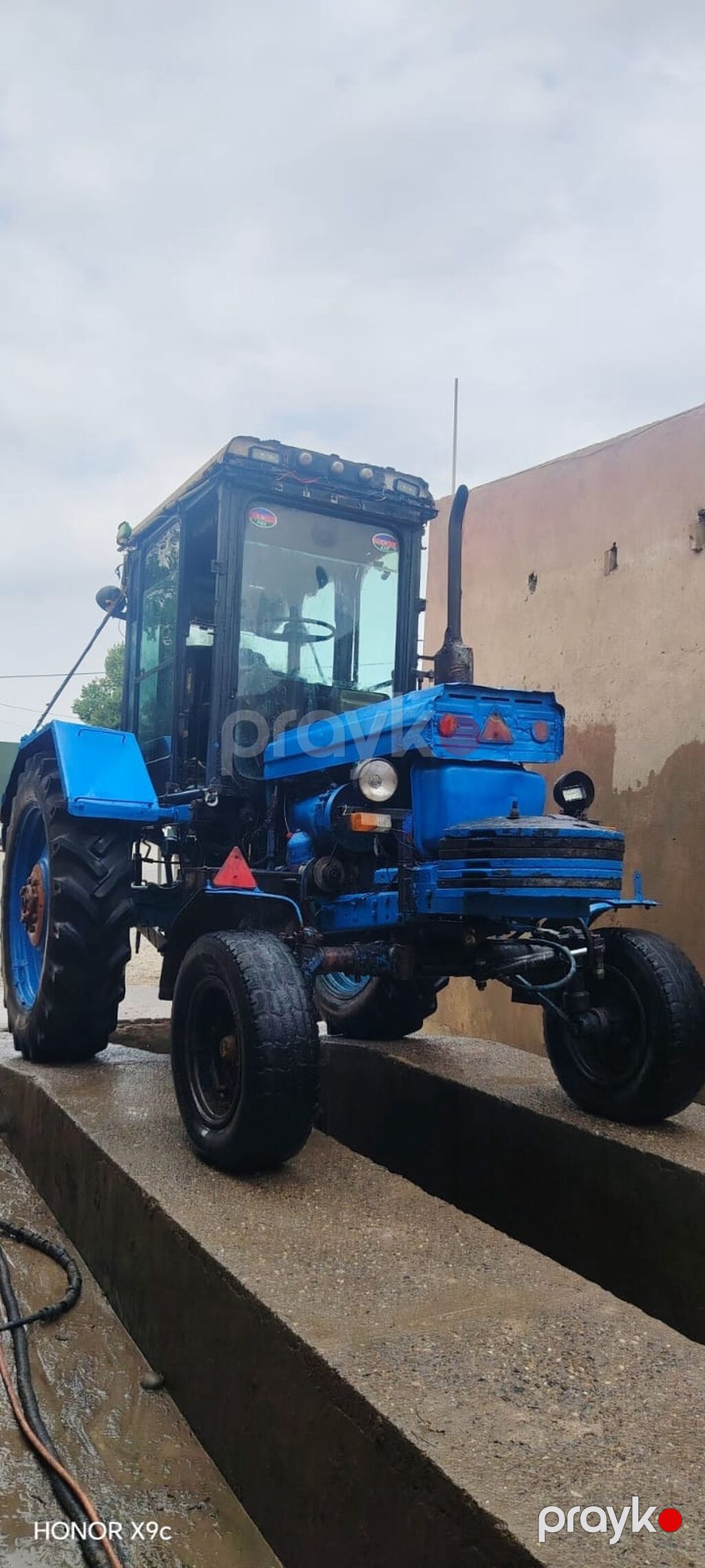 Kənd təsərrüfatı üçün universal təkərli traktor Xüsusiyyətlər — Traktorlar, Beyləqan (2)