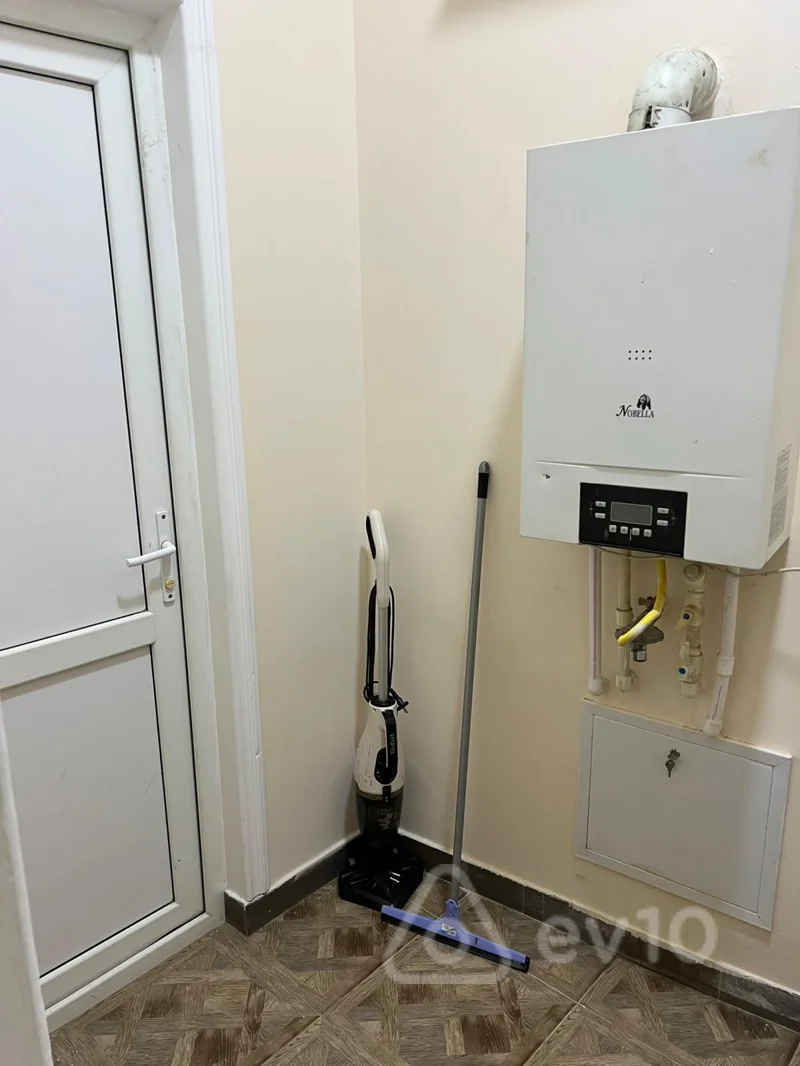 2 otaqlı həyət evi, 40 m², Qara Qarayev — kirayə — Ev, villa, Bakı (5)