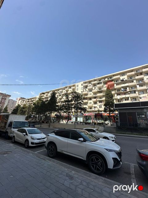 Satılır 2 otaqlı köhnə tikili 60 m² — Bakı
