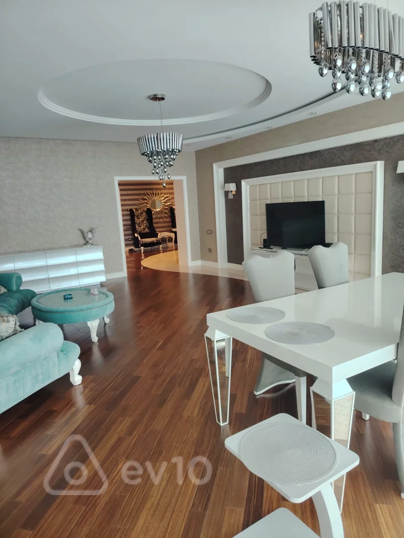3 otaqlı mənzil, 190 m², 8 noyabr prospekti — kirayə — Mənzil, Bakı (2)