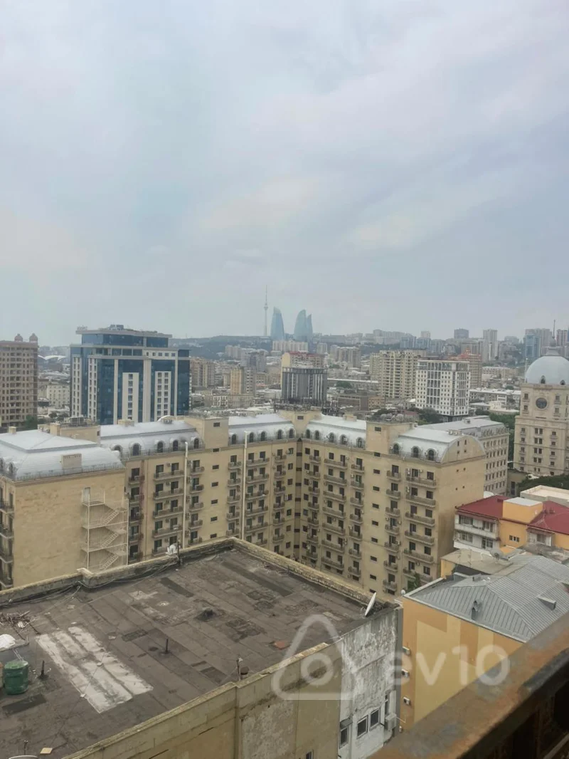4 otaqlı mənzil, 229 m², M.Qardaşları küç — Mənzil, Bakı (11)