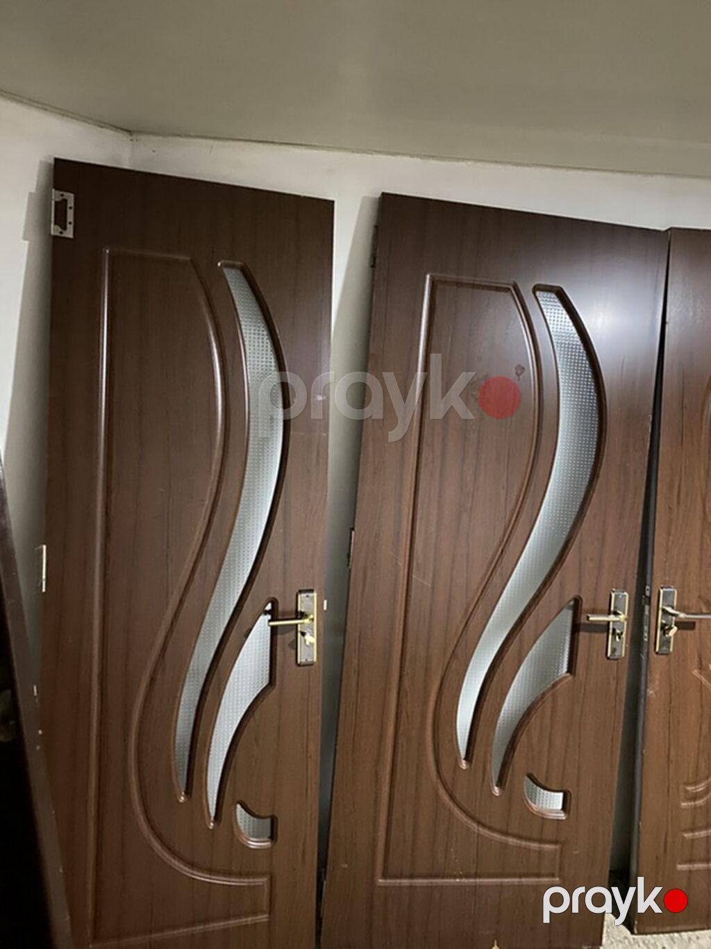 Qapılar ideal vəzyətdədir mebel kariçni rəng 6 ədəd zamok çərçivə — Pəncərələr, qapılar, balkonlar, Bakı (4)