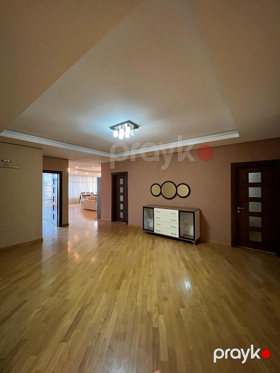 Satılır 4 otaqlı yeni tikili 211 m² — Mənzil, Bakı (10)