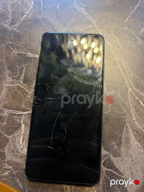 Infinix Smart 8 Timber Black 128GB/4GB — Bakı