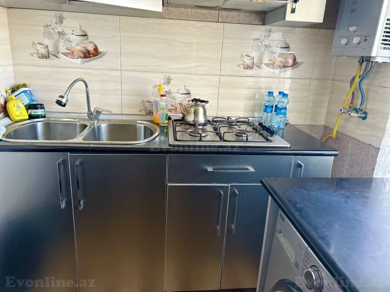 Satılır 3 otaqlı Mənzil Köhnə tikili 80 m² Bakı, Xətai r., Həzi Aslanov m., Həzi Aslanov — Mənzil, Bakı (8)