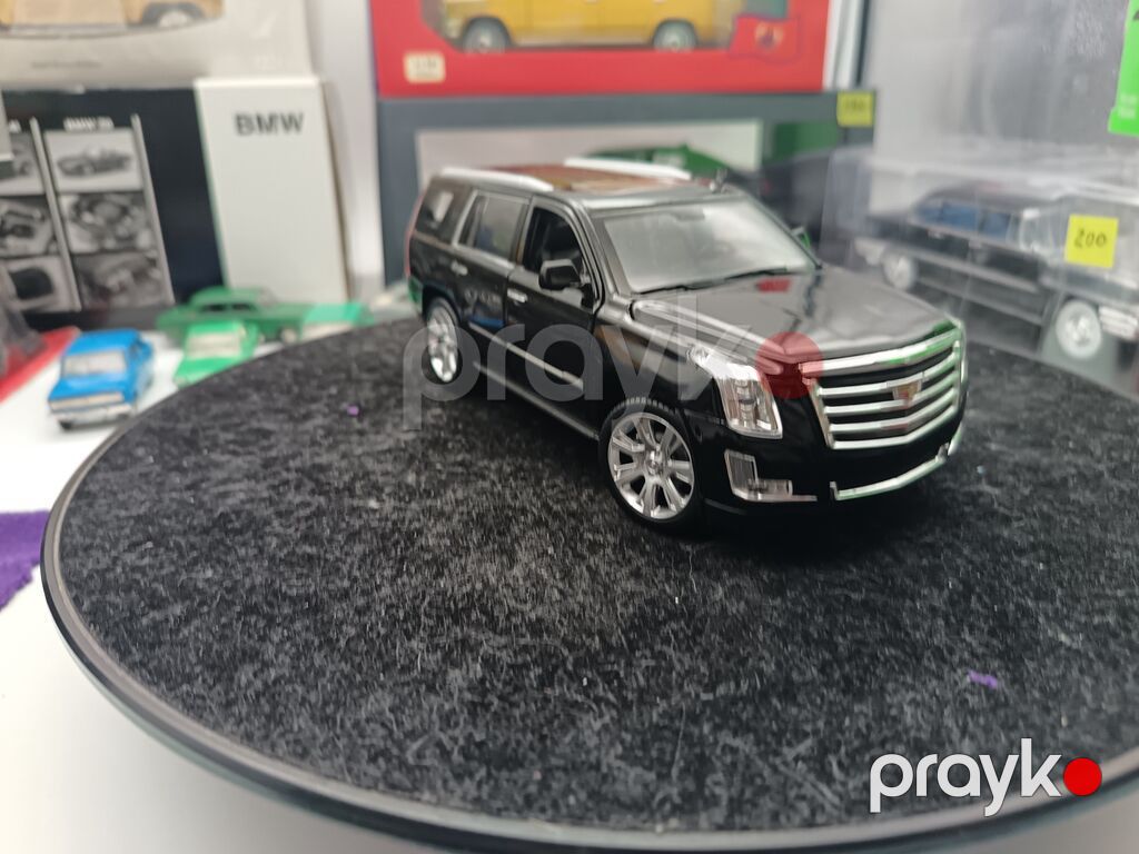 Kolleksionerlər üçün xüsusi təklif Cadillac Escalade| 1:24 — Modellar, Masazır (7)