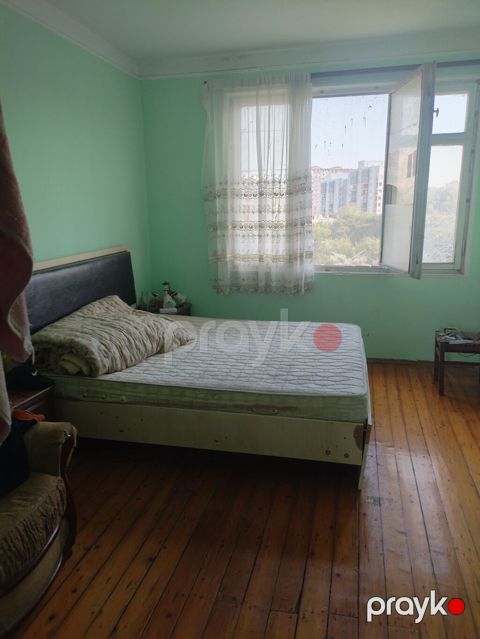 3 otaqlı mənzil – günəşli, ayrı-ayrı otaqlar, taxta döşəməbalkon — Bakı