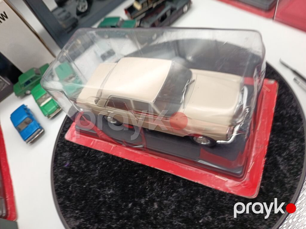 Kolleksionerlər üçün xüsusi təklif Mercedes-Benz W114| 1:24 — Modellar, Masazır (8)